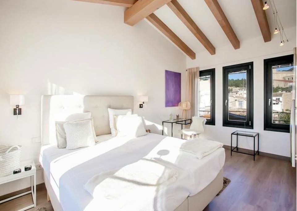 Villa - Ocean & Mountain View *